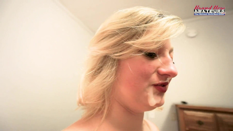 Brand New Amateurs: Korte sassy bbw 18-jarige Faith berijdt pik met enorm sperma op...