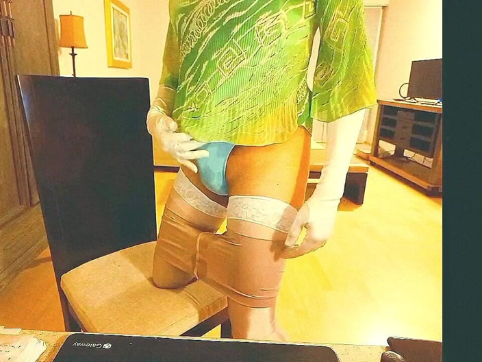 Tammy sissy slave: เล่นกับตัวเอง