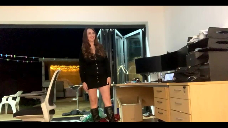 Keira_xxxxxx: Cântă cântece