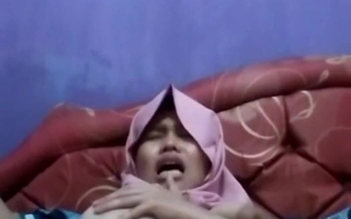Jilbab69: Stor mjölk Jilbab Colmek