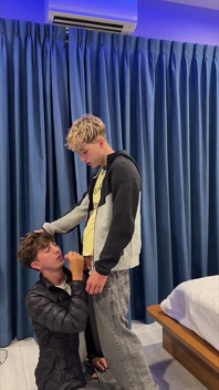Blonder twink bekommt seinen arsch geleckt und abgeslutscht