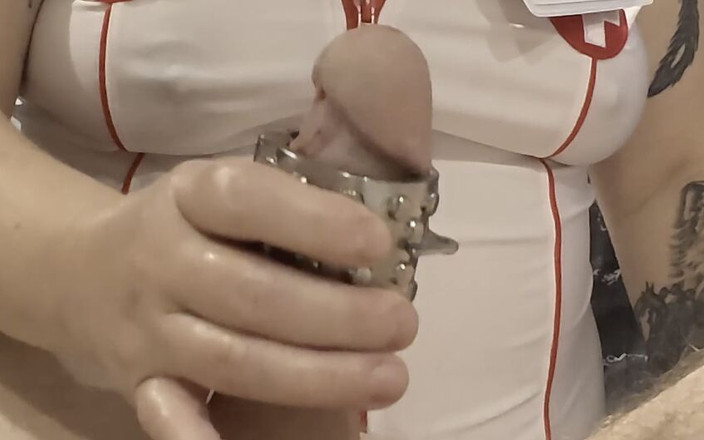 The Izars: Setiausaha Mengurut Rumah Urut