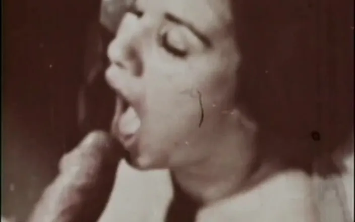 Vintage megastore: open your mouth!