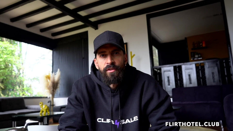 Cipriani: Stranger heat - бажання в готельному номері