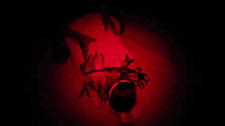 NubeBukkake: Ošukal Mě Smečka Ve Tmě