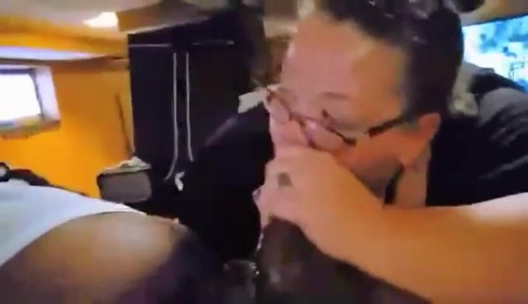 Kimmywetwet: BBC Cumming on the Toxic Piggys Glasses After Sloppy Deepthroat