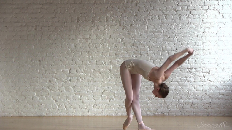 Stunning18: Giornate di lavoro di una ballerina