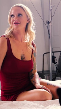 Conheça a esposa gostosa Carter antes de seu primeiro gangbang
