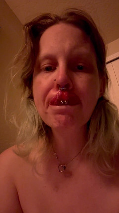 Hot potato girl: Škádlení tebe všechny mým dlouhým propíchnutým jazykem