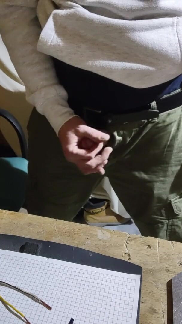 Incredible Dick: Szarpanie w warsztacie aż do spermy