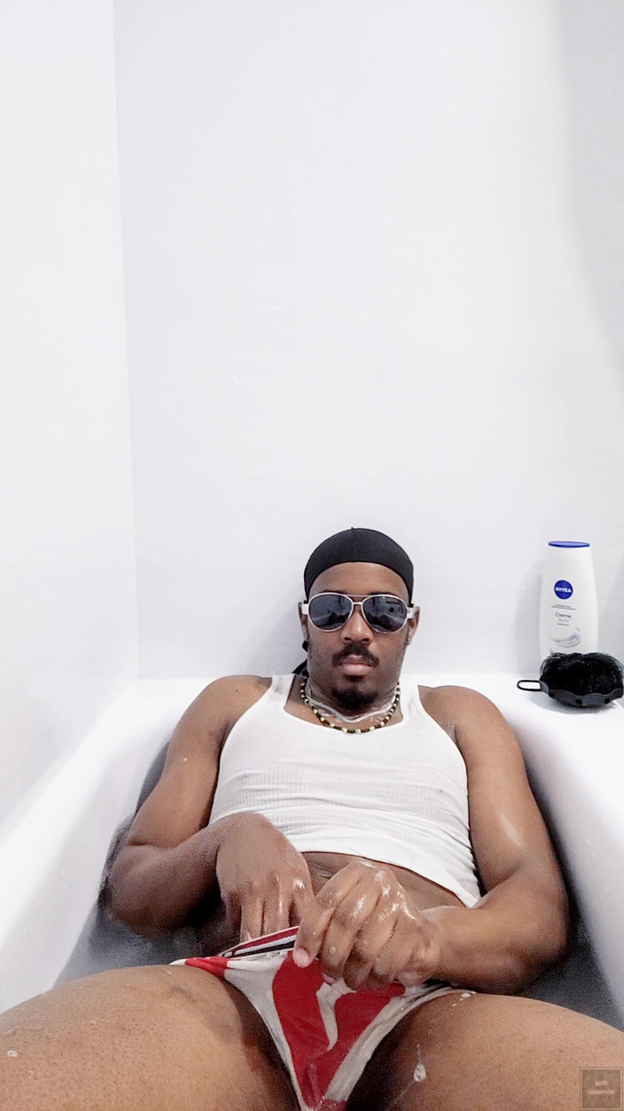 Soft Soleman: Eu lavo meu corpo no banho (3) (2025)