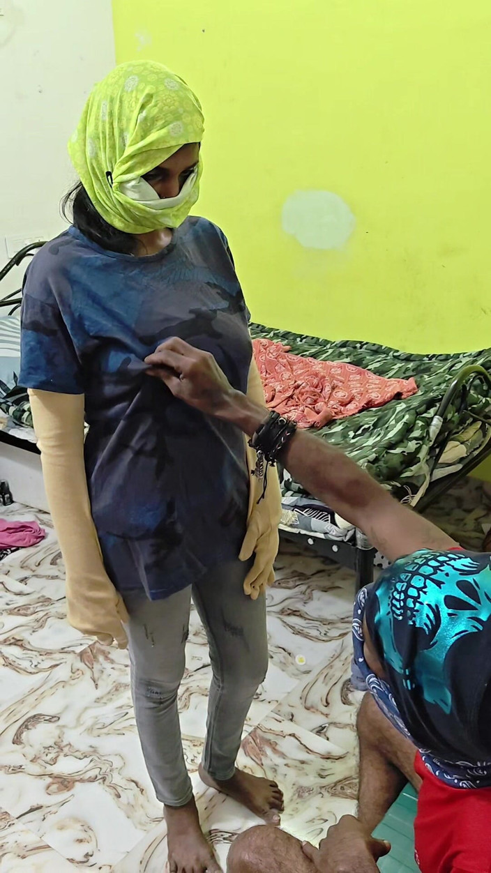 Thesana: Il regista di film attrice audizioni di film usa l'attrice