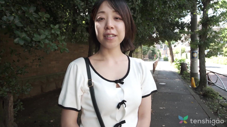 Tenshigao: Chihiro kuroki喜欢通过色情片赚钱