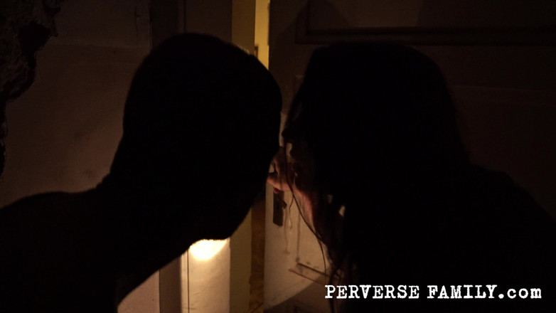 Perverse Family: Perverse Family 2 (sezon 1): Mały sekret analny