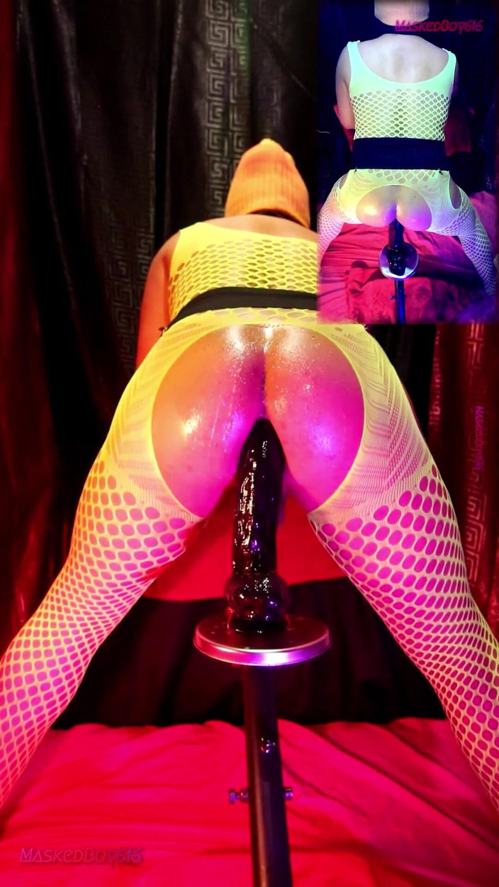 Maskedboy616: Rebondir Mon Cul Huilé, En Lingerie Jaune Fluo 1