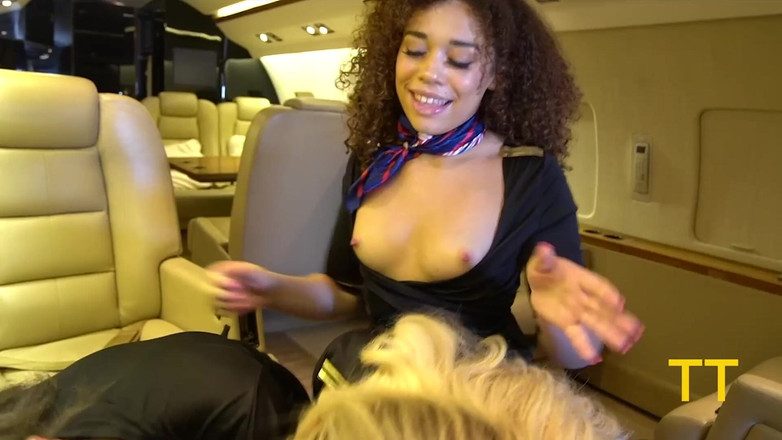 Teddy Tarantino: Triple BJ przez Napalone Pj Stewardesy Kiki, Willow i Emma
