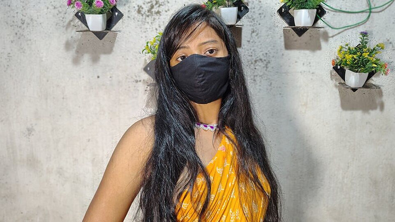 Sexyquine: Krásná miláčku si hraje se svou kundičkou skutečné domácí