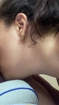 La sua mi ossessiona, la succhio senza sosta per assaporarla