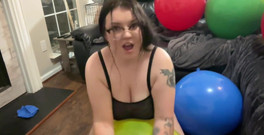 AerieSaunders: 弹出巨大的 32“ 气球！