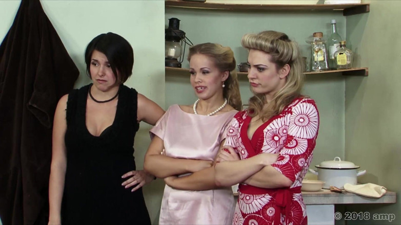 Adventures In Pornland: 3명의 Stooges XXX - S1 - Dahlia Sky, Britney Young, Danica Dillan, 미친 친구를 위한 쓰리섬 자위