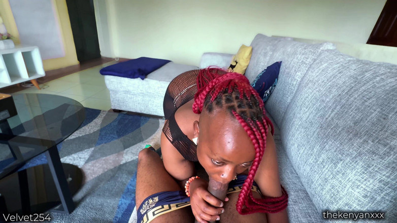 THEKENYANXXX: De grosses fesses pétillante suce et baisent une grosse bite...