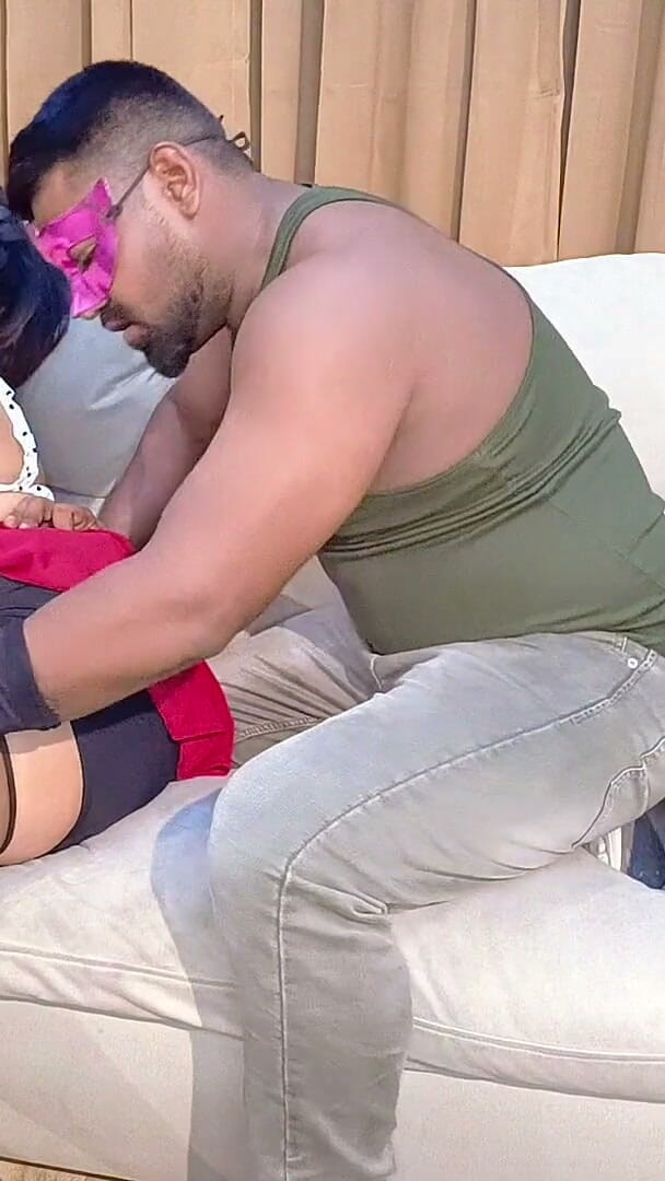 Bade Dino Bad Apne Padosi Se Mili (Maya malik studio) Bade Dino Bad Apne Padosi Se Mili (Maya malik studio)