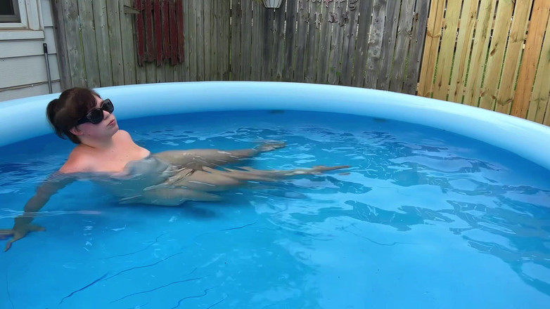 DollBabyLynn: Pov: Người leo hồ bơi bị bắt gặp! Chơi hậu...