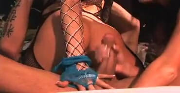 Perfect Porno: Novio bbc se despertó con chicas tetonas chupándolo