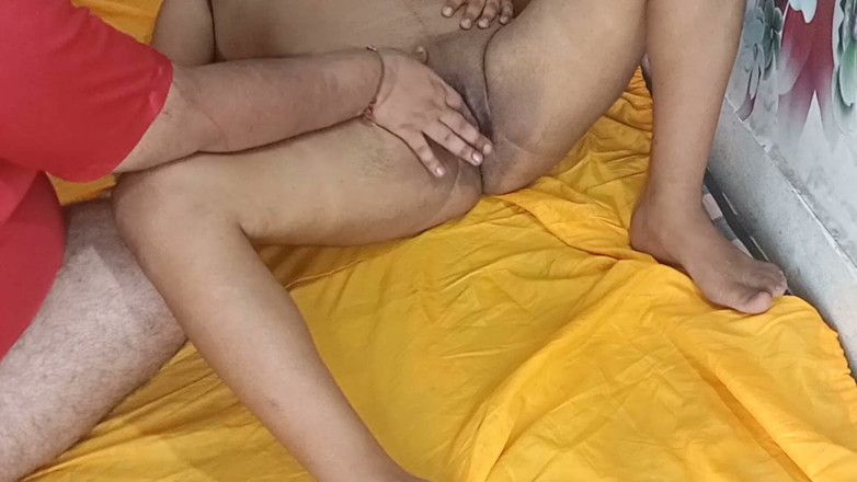 AnnielLo: Boyfriend Fingered Deep Her Girlfriend Until She Squirts Everywhere