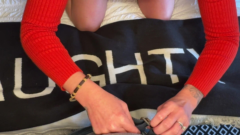 Mr Money Shot & Zoe Grey: İri göğüslü kızıl saçlı kadın en sarkık sakso çekiyor - bakış açısı