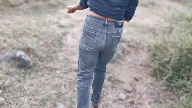 Fuckkkker: 姐夫和小嫂的浪漫户外性爱，美丽的小姨子说老鼠很大