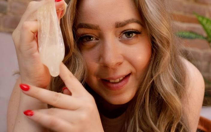 ElleEros: Пизду їсть сіссі (з інструкцією з сперми)