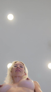 My Tiny Petite Feet in Mules - Striptýz E02 - MILF Stella