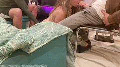 GamingCouple: Sexy přítelkyně mého přítele jezdí na mém péru, zatímco její...