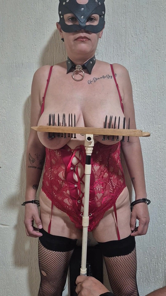 Submissive Susanna: Electricity in My Nipples