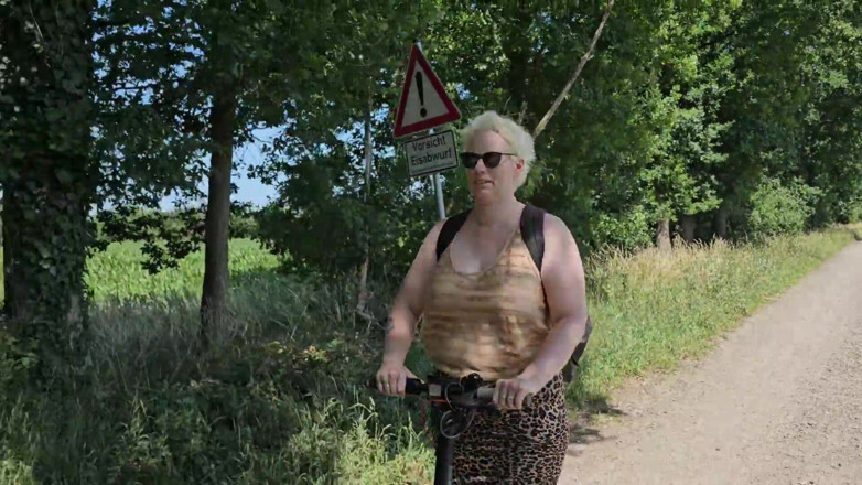 UserBitch1: Frivol Mit Dem Scooter Unterwegs
