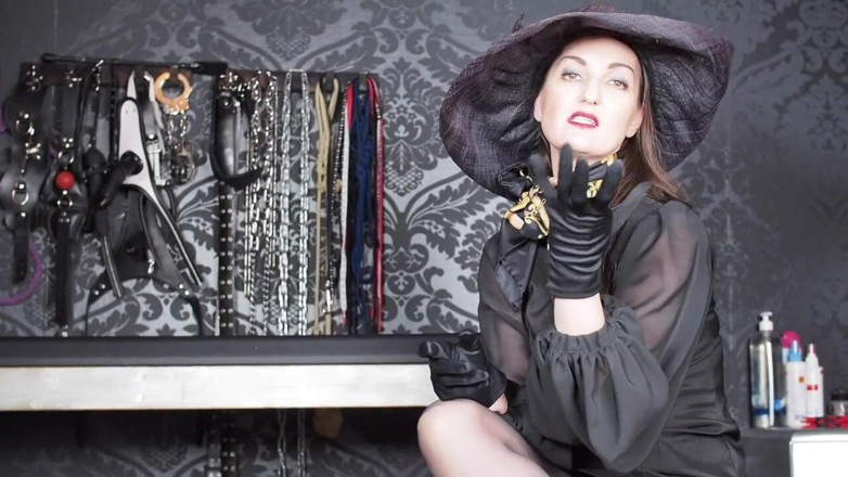 Lady Victoria Valente: Istruzioni per la masturbazione di 7 giorni per TE! JOI!