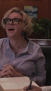La etero latina vergine summer col riceve una lezione di sesso pratica dal suo tutor arrapato Dee williams