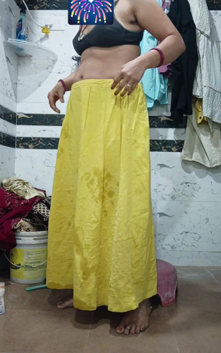 Priyahot77: Priya bhabi yeni tarz vücut gösterisi