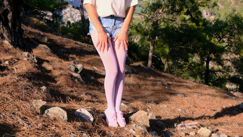 Shiny teens: Shiny white pantyhose and jeans minishorts outdoor