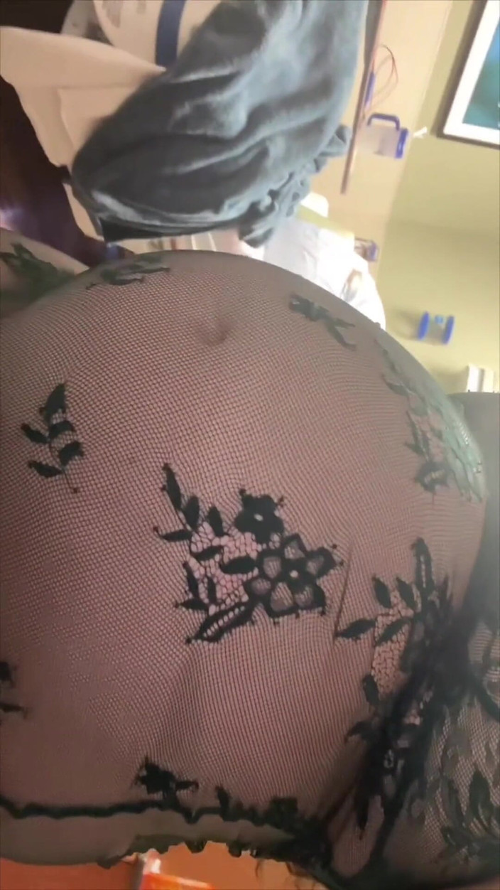 Dirtysecret: Fată rea pe odihna patului