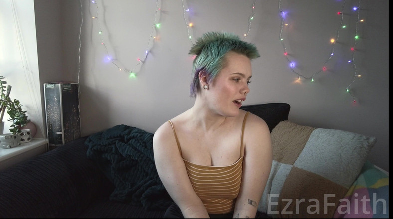 Ezra faith: První footjob od tvého partnera, Ezra Faith!