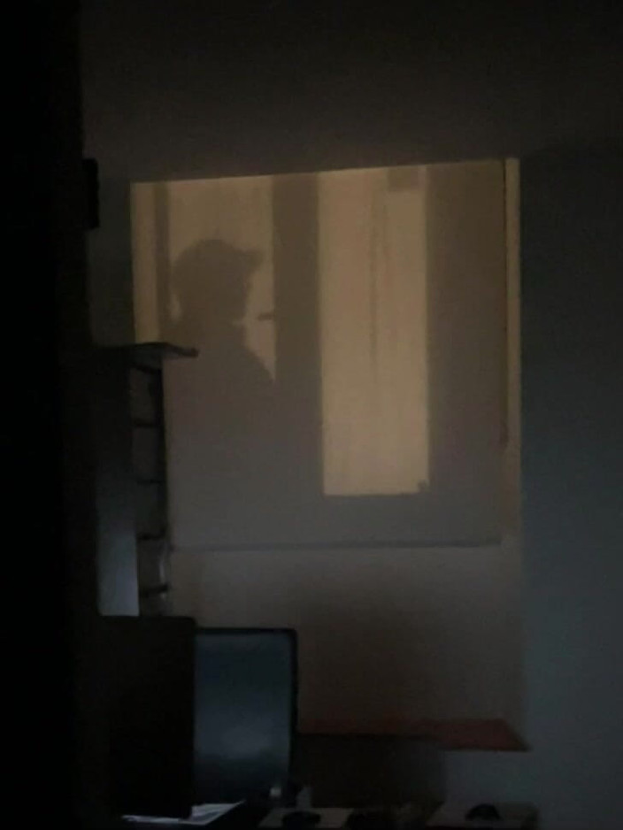 AmateurBoysPissing: Зловив цього чувака, який писяє перед моїм вікном