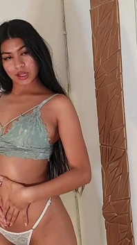 Mông của tôi đang chờ đợi bạn