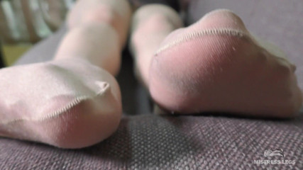 Mistress Legs: Sexy solas closeups em pura meia-calça nua