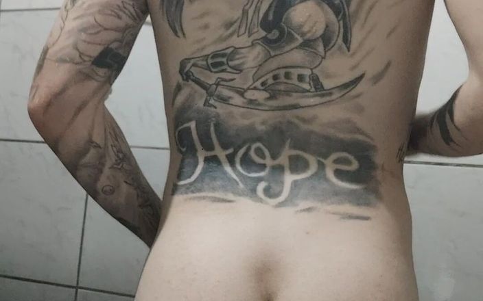 Daniel Tatuado E Safado: Zlobivá tvář