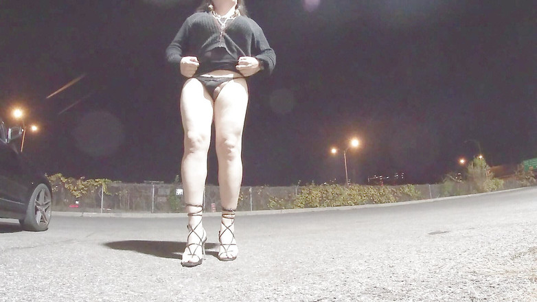 JonasBen: Olgun kadın kılıklı cd sıcak bir kasım gecesinde tek başına...