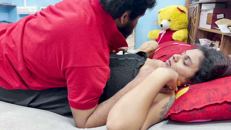 Vaigavarun45: Istri hot asal mallu lagi asik nyepong suaminya