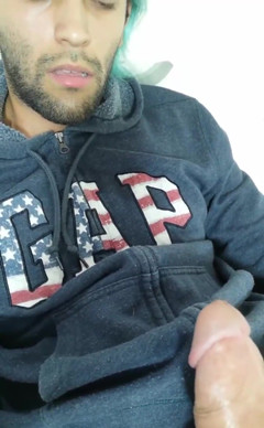 Camilo Brown: Honění před spaním.