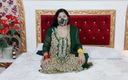 Nabila Aunty: Самые красивые зрелые хинди женщины-невесты занимаются сексом с дилдо в свадебном платье